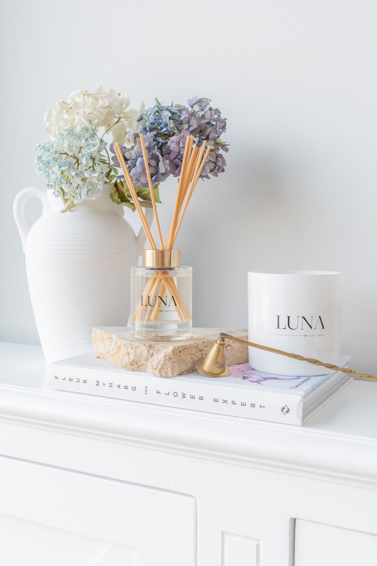 CANDLES & DIFFUSERS